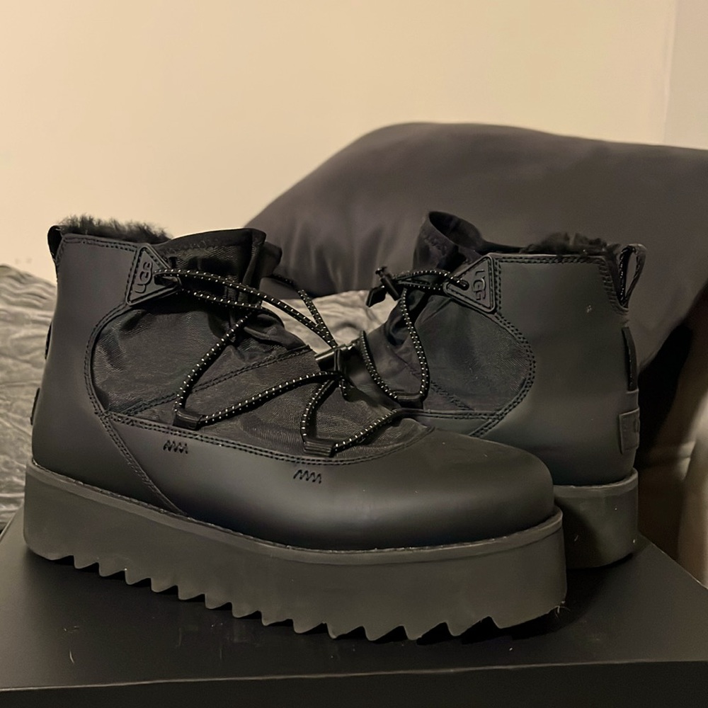 Black Platform Uggs with Toggle Cord Detail